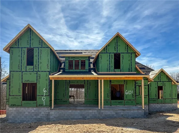 6101 W Primeark Horizon Dr, Fayetteville, AR 72704