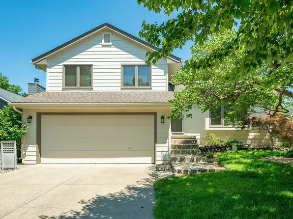 5935 Ashland Pl, Johnston, IA 50131