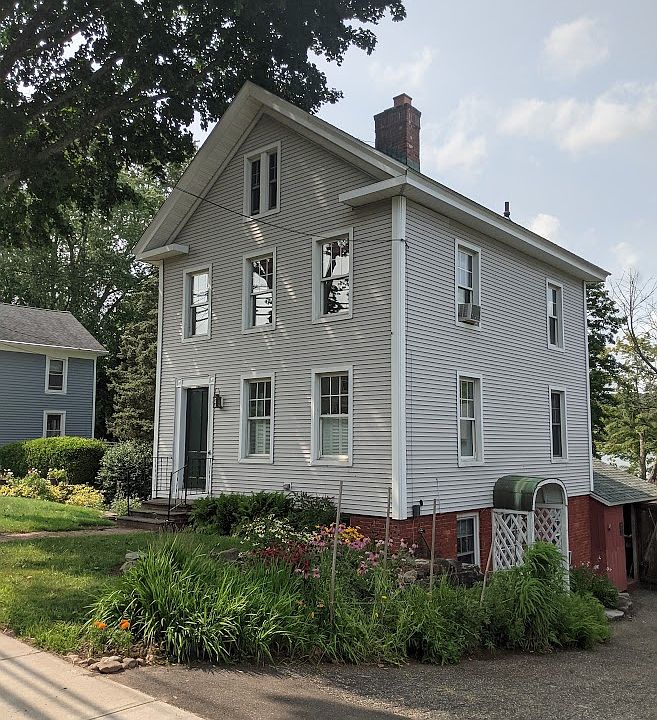 1st image of 13 Main St