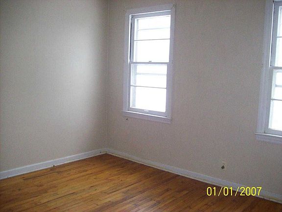 5th image of 208 S 31st St