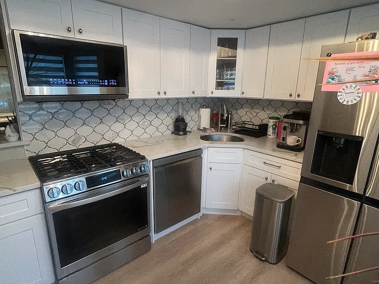 110 Wilshire Ct — Photo 3