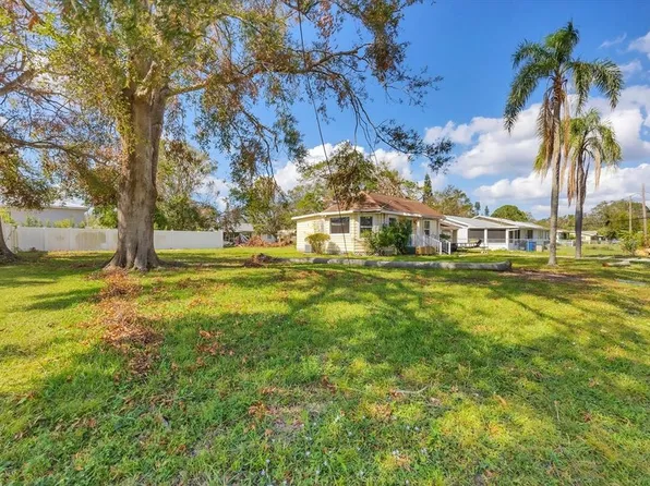 310 41st St W, Bradenton, FL 34209