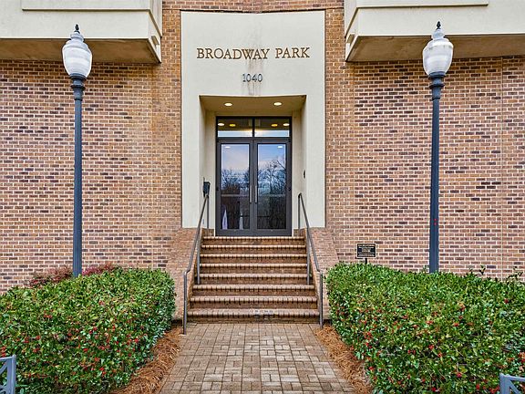 2nd image of 1040 Broadway Park Unit 305