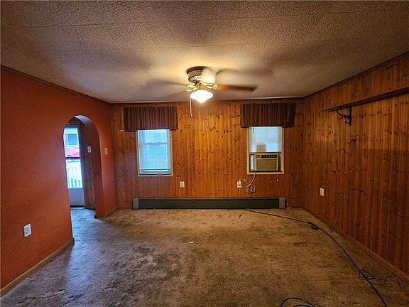 5th image of 139 2nd St