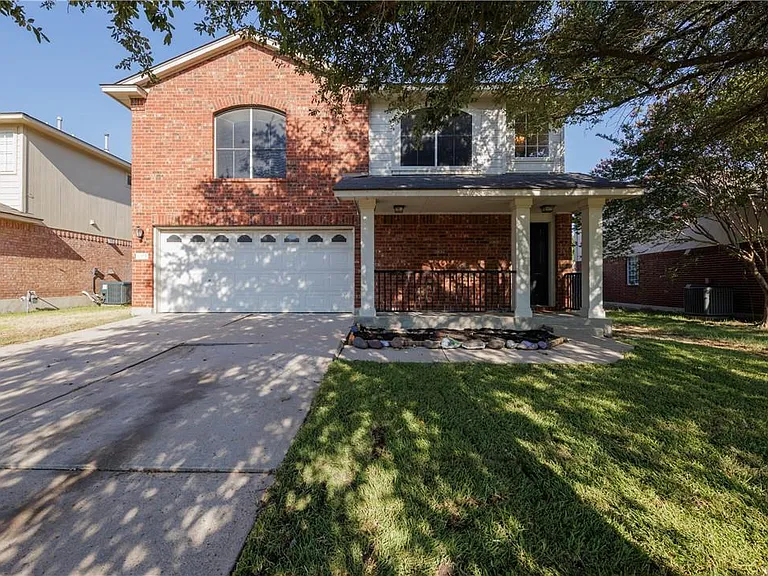 2905 Rainy River Dr — Photo 1