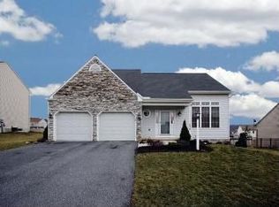 355 Olde Hickory Rd, Mount Wolf, PA 17347