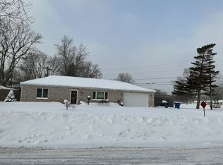 436 Campus Dr, Amherst, NY 14226