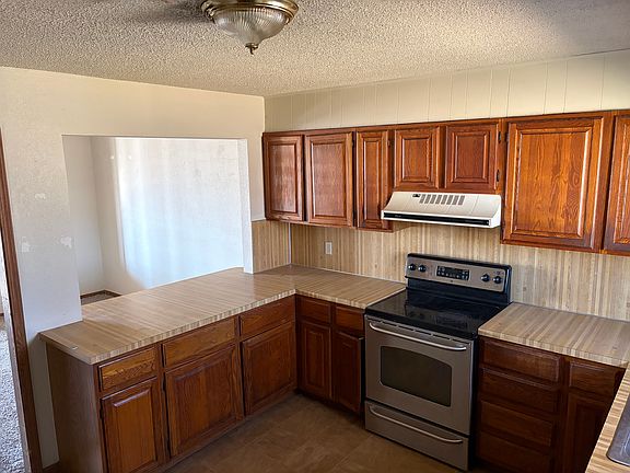 5th image of 2312 W Ithica St