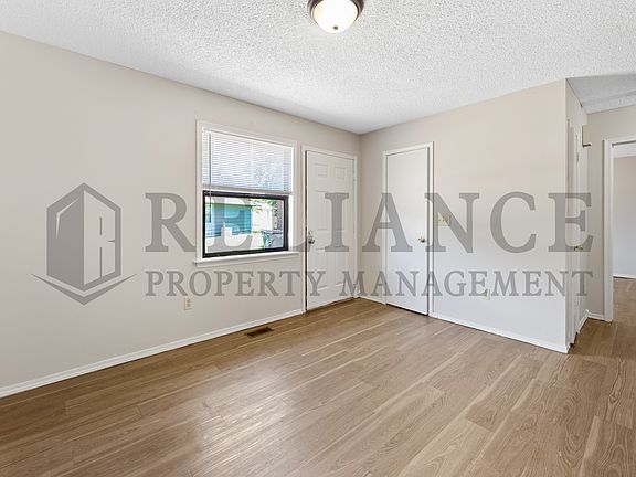 5th image of 306 S Twin Pines Ave #1