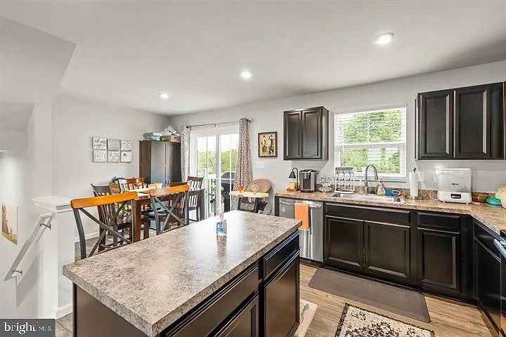 350 Sage Cir — Photo 10