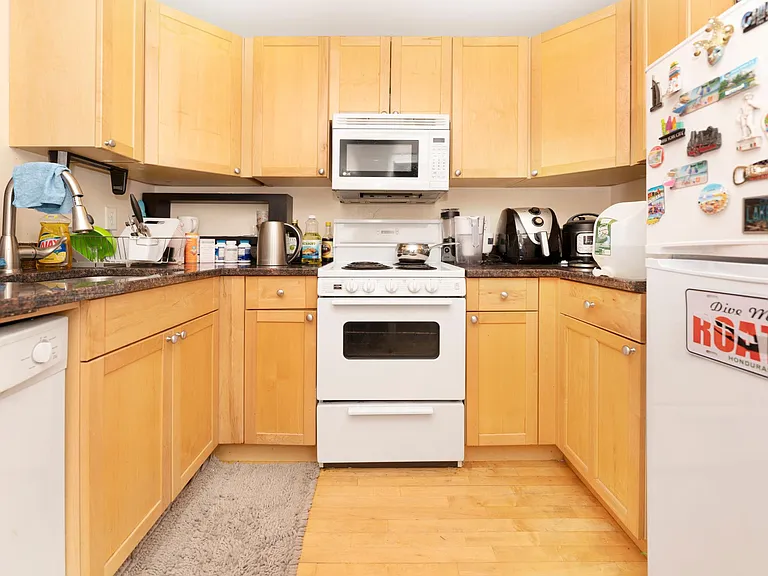 95 2nd St #6 — Photo 3