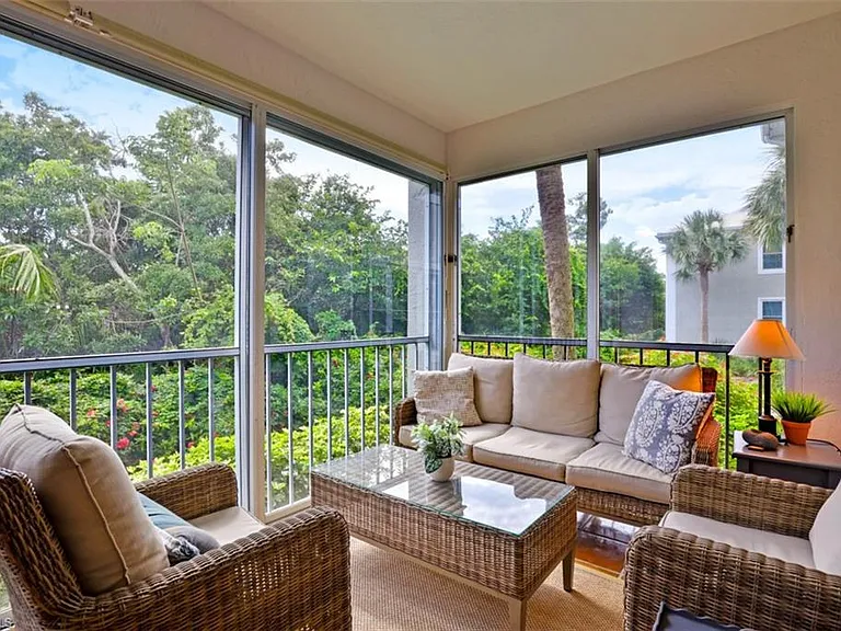5897 Chanteclair Dr #313 — Photo 3
