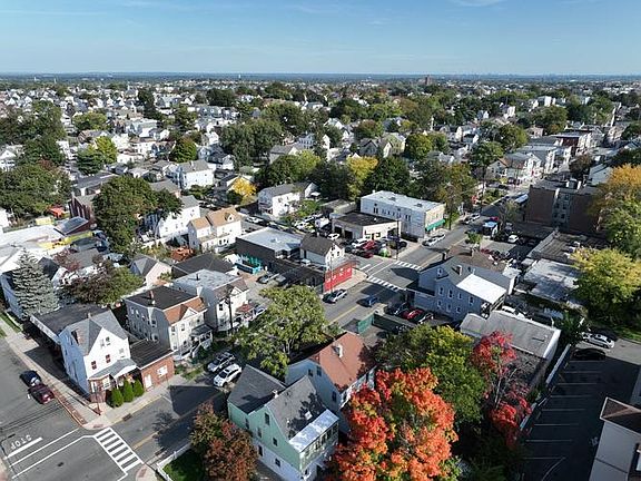 4th image of 205 Belmont Ave