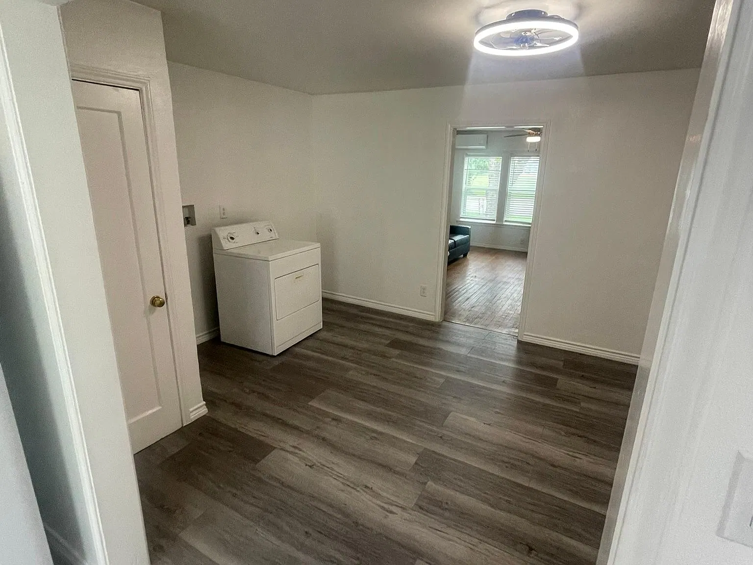 630 S Guenther Ave — Photo 4