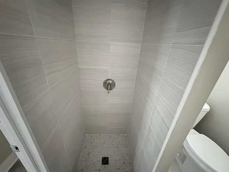 185 Beacon Ave #6 — Photo 4