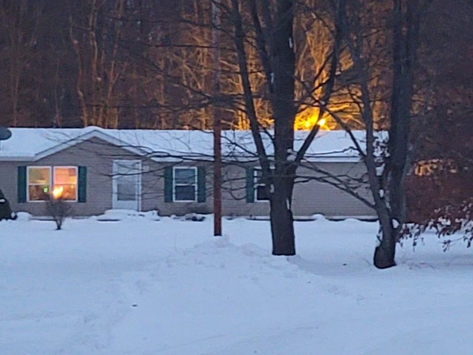1st image of 32733 42nd Ave