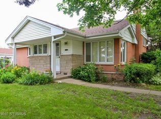 8542 W Carol St, Niles, IL 60714