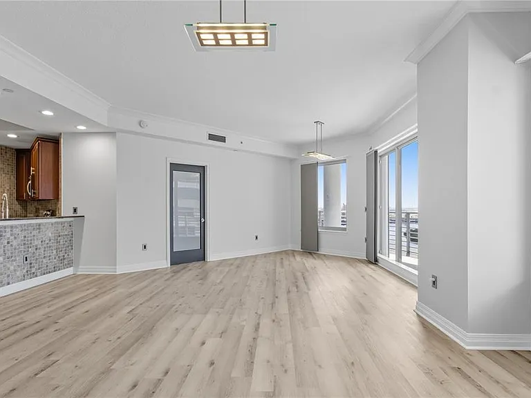 449 S 12th St #1504 — Photo 24