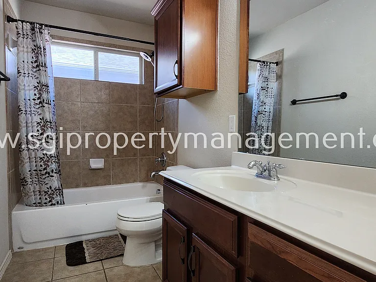 12032 Henderson Dr — Photo 28