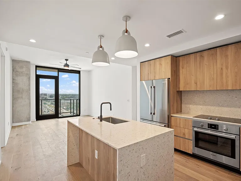 84 East Ave #1803 — Photo 3