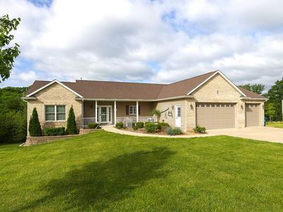 9259 114th St, Blue Grass, IA, 52726