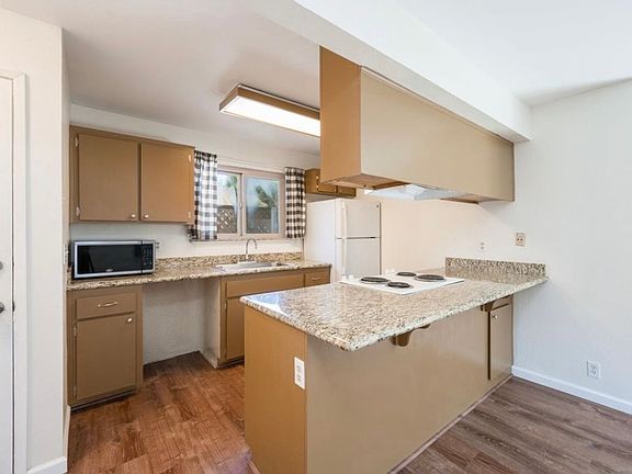 5th image of 1416 San Luis Dr APT A