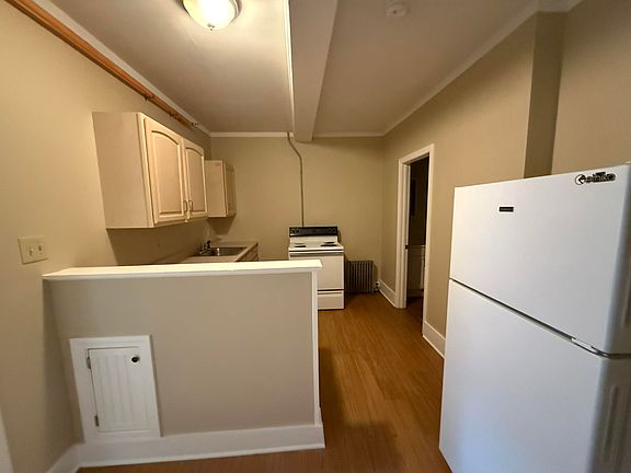5th image of 44 Central Sq Ste 204