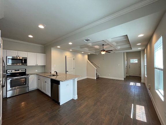 4th image of 6407 Melanzane Ave Unit 2
