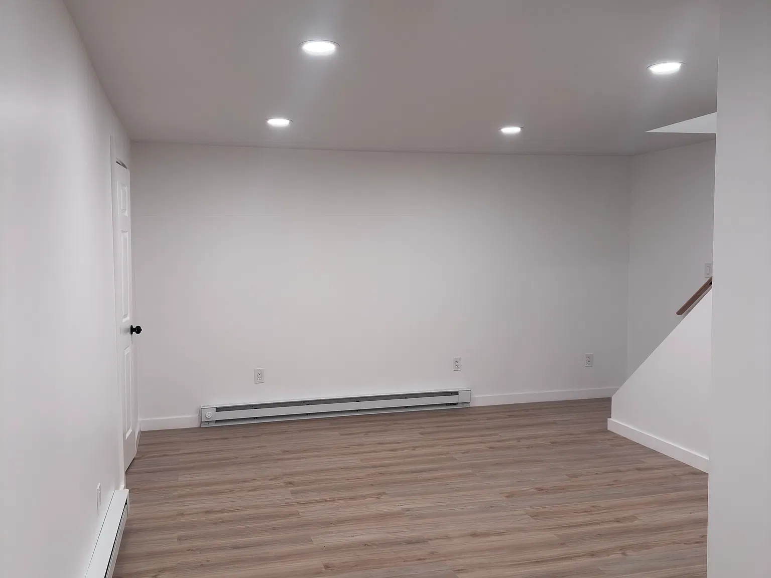 3 bed, 1170 sqft, $1,600 — Photo 2
