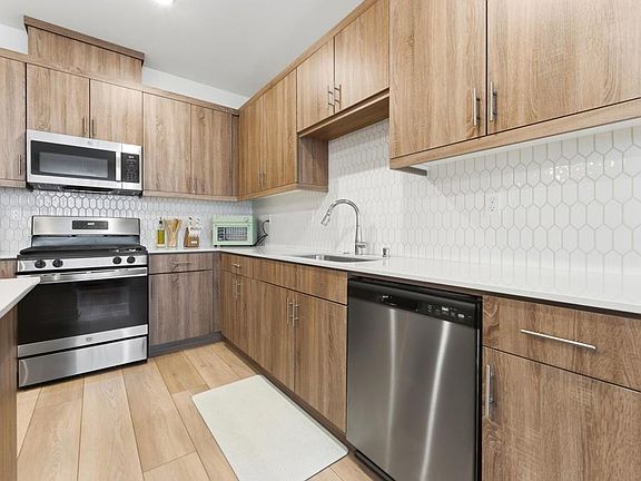 4th image of 35172 Rangpur Ln