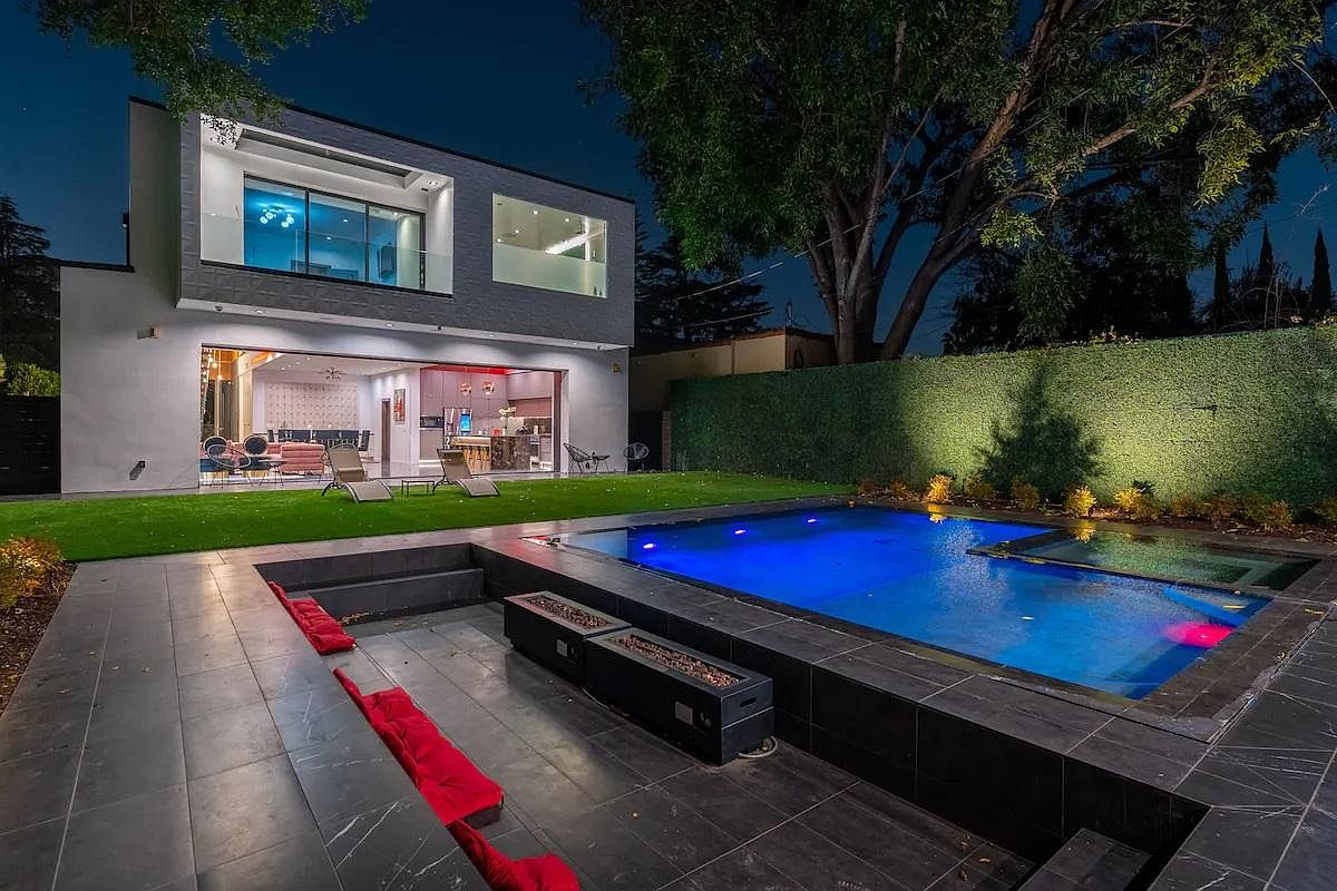 11246 1/2 Kling St, North Hollywood, CA 91602 | Zillow