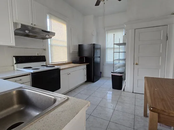 2017 Drayton St, Savannah, GA 31401