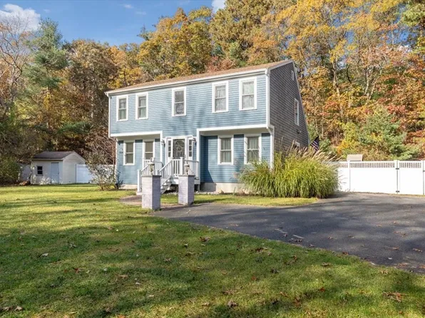 9 Seneca Ln, Plymouth, MA 02360