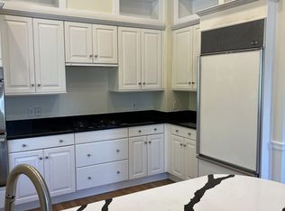 22 Beacon St APT 2R, Boston, MA 02108