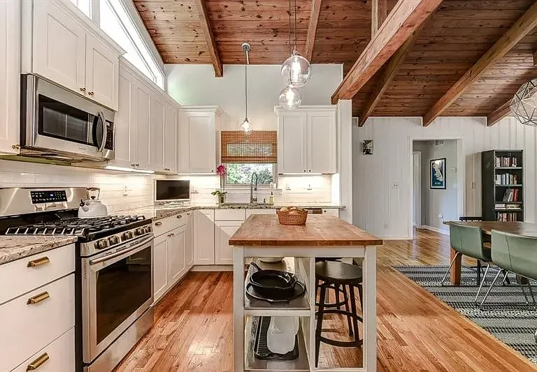 272 Kennestone Dr — Photo 11