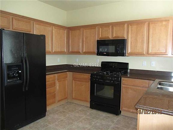 4th image of 10439 Highlands River St