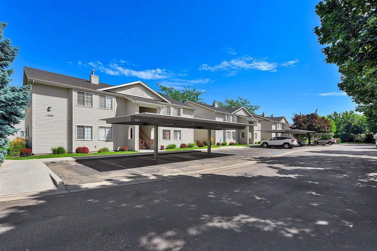 Building Photo - Penn Station Apartments