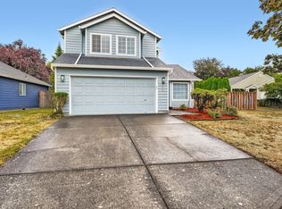 776 SW 12th St, Troutdale, OR 97060