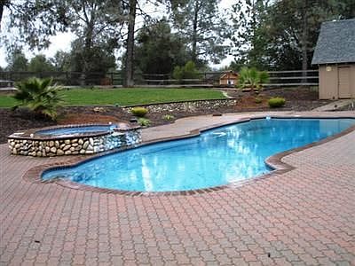 2nd image of 3330 Nancy Dr