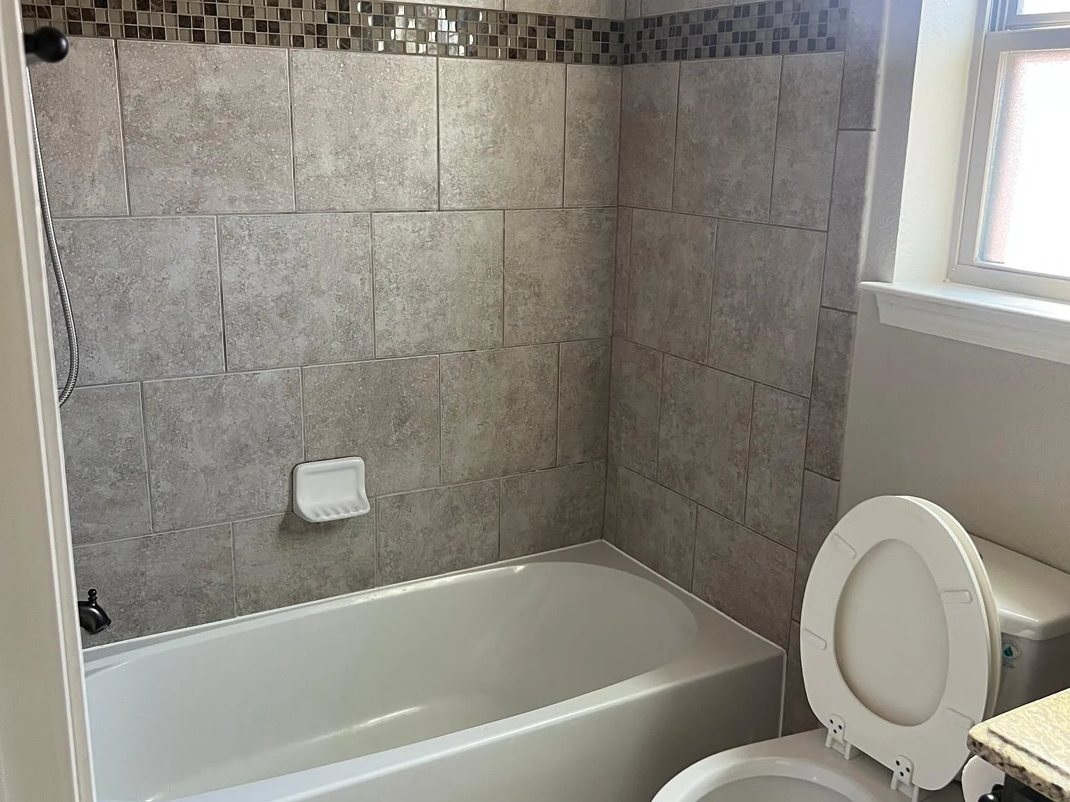 985 Willow River Dr — Photo 3
