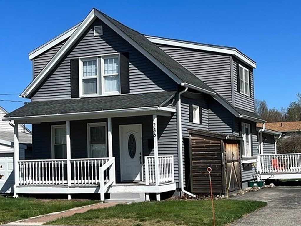 236 Clover St, Worcester, MA 01603 Zillow