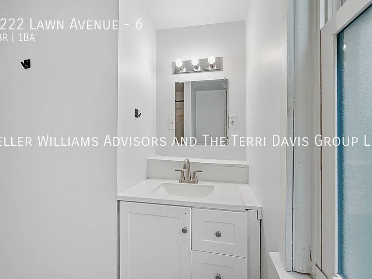 2222 Lawn Ave #6 — Photo 11