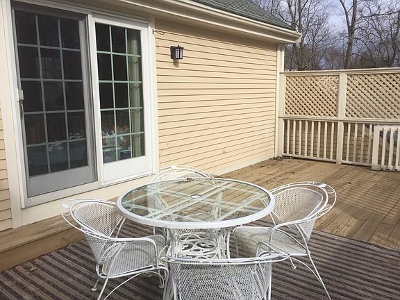 mprivate deckaster closets