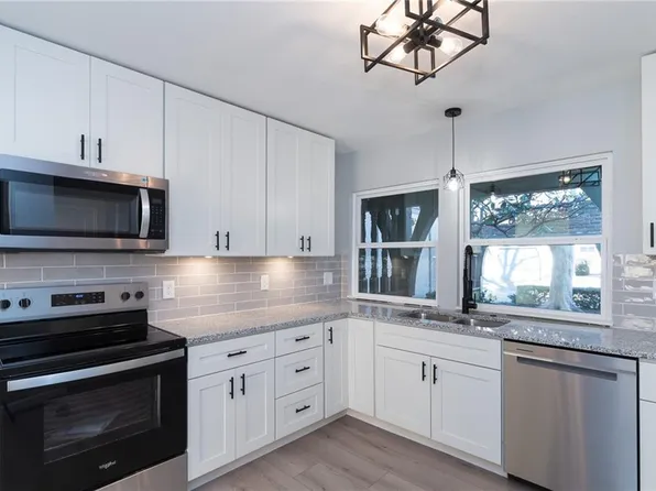 10234 Conser St, Overland Park, KS 66212