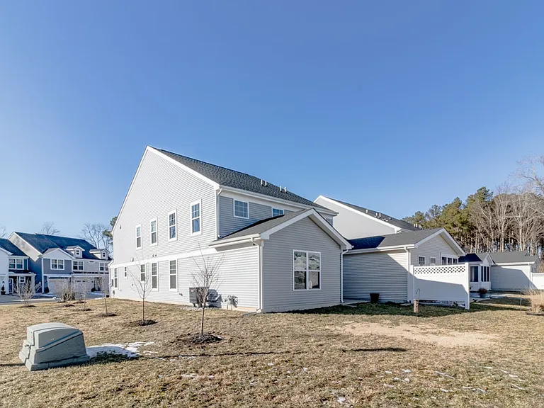 35059 Dundee St — Photo 31