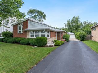3148 Hill Ln, Wilmette, IL