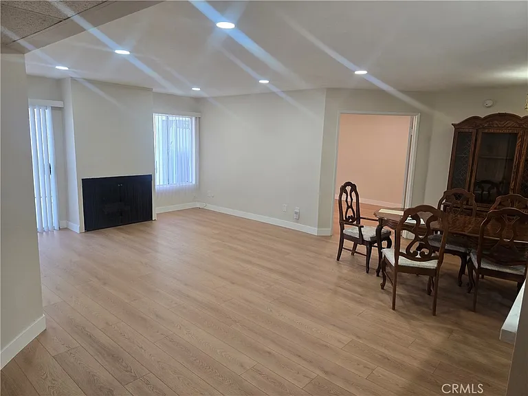 335 N Adams St #106 — Photo 3