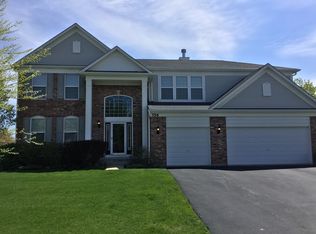 756 Porter Cir, Lindenhurst, IL 60046