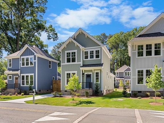 2nd image of 2805 A Fawn Ave