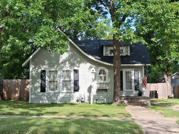 1315 N 1st St, Temple, TX 76501